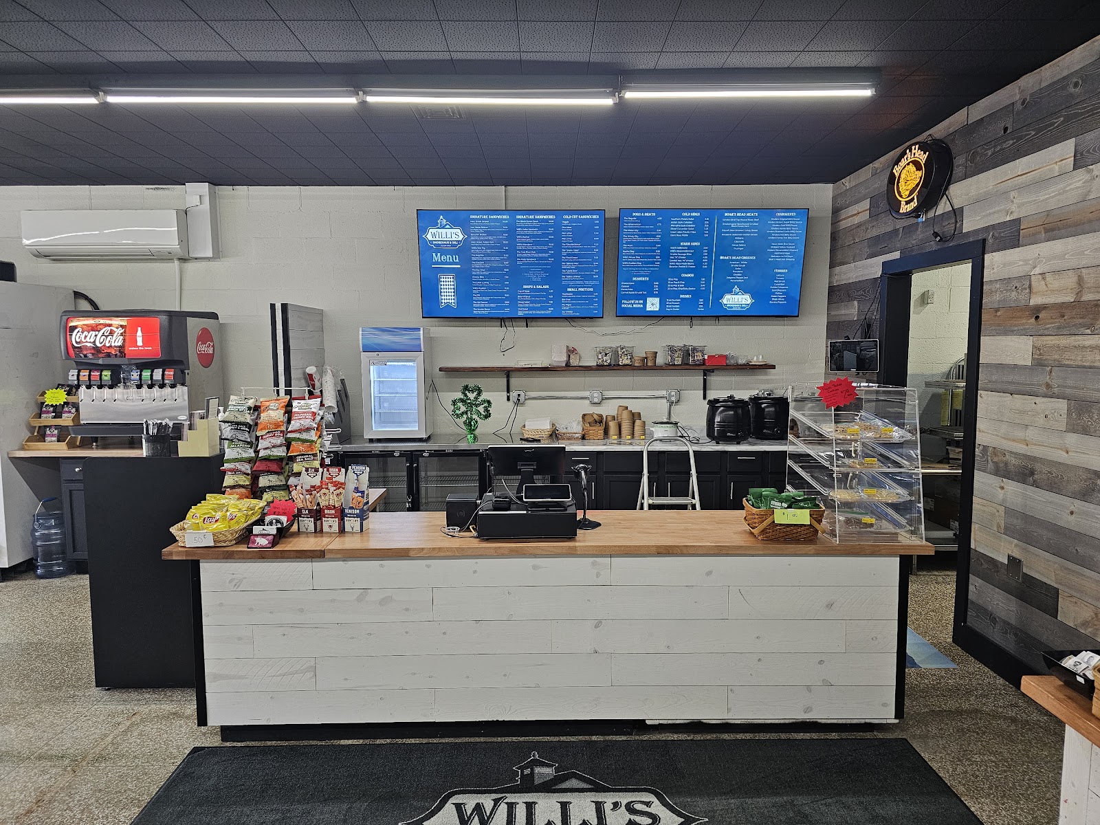 Willi's SmokeHaus & Deli (formerly Willi's Sausage Company)